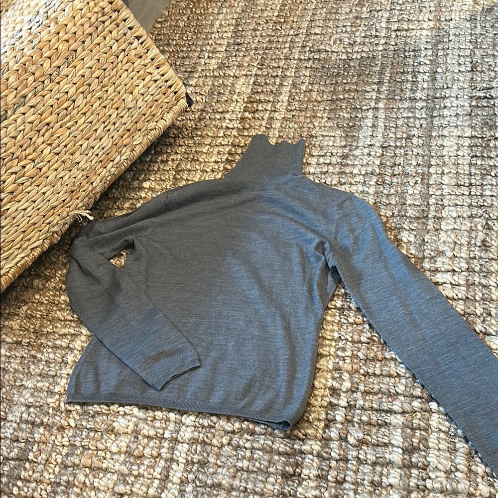 TSE Heather Grey Cashmere Turtle Neck Top
